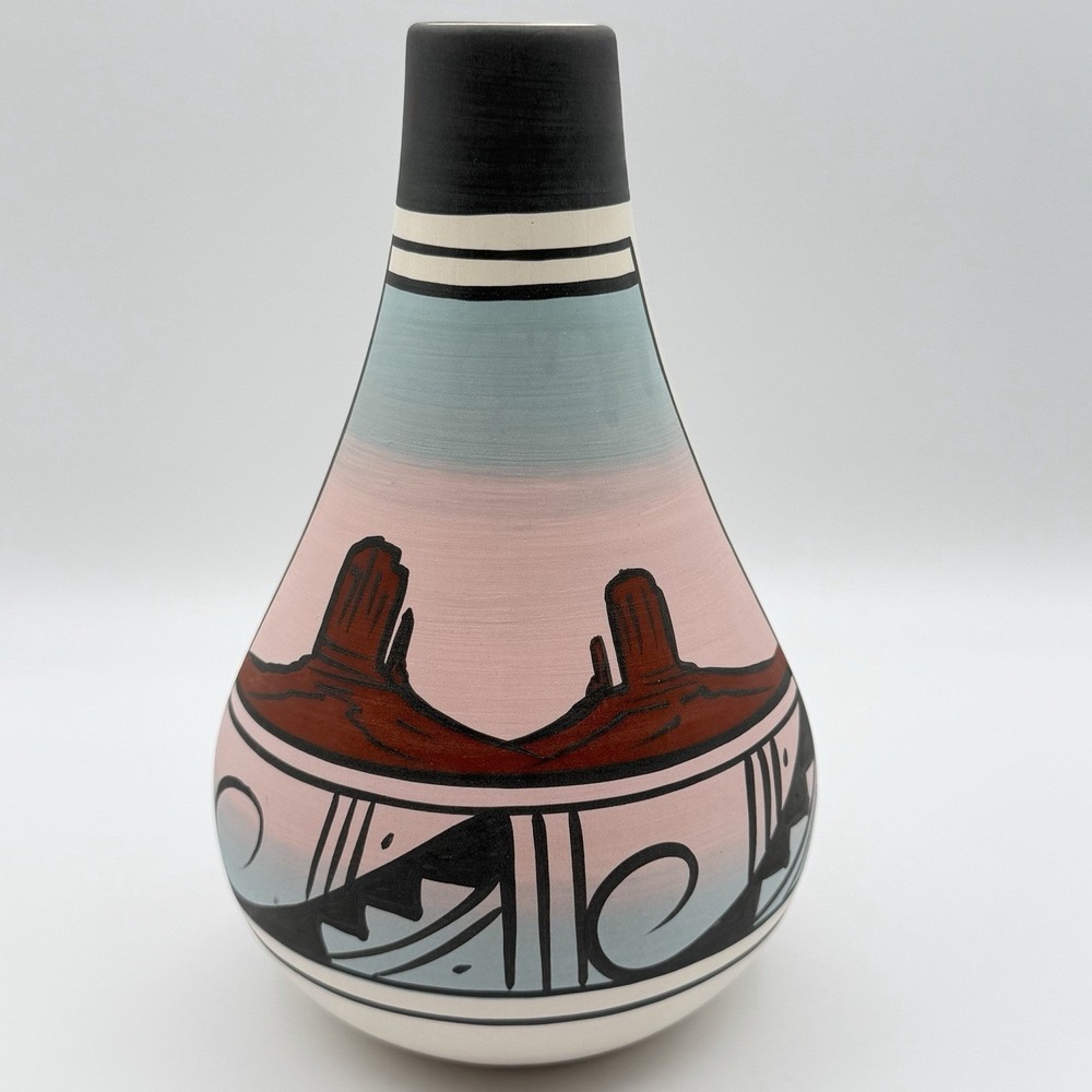 Southwest Hand Painted Desert Scene Vase Signed Jaylee Native American Pottery